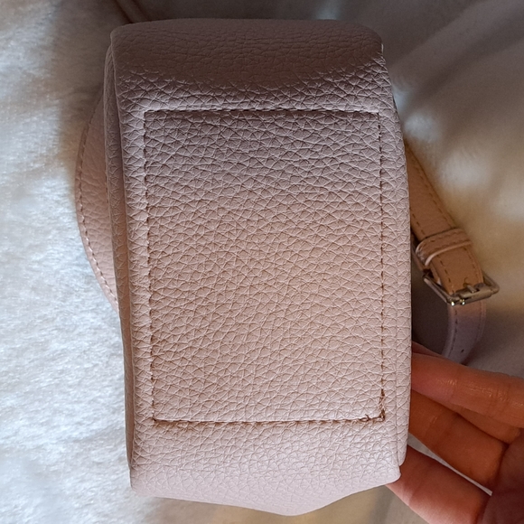 NWT PINK CONVERTIBLE CROSSBODY - Picture 8 of 13